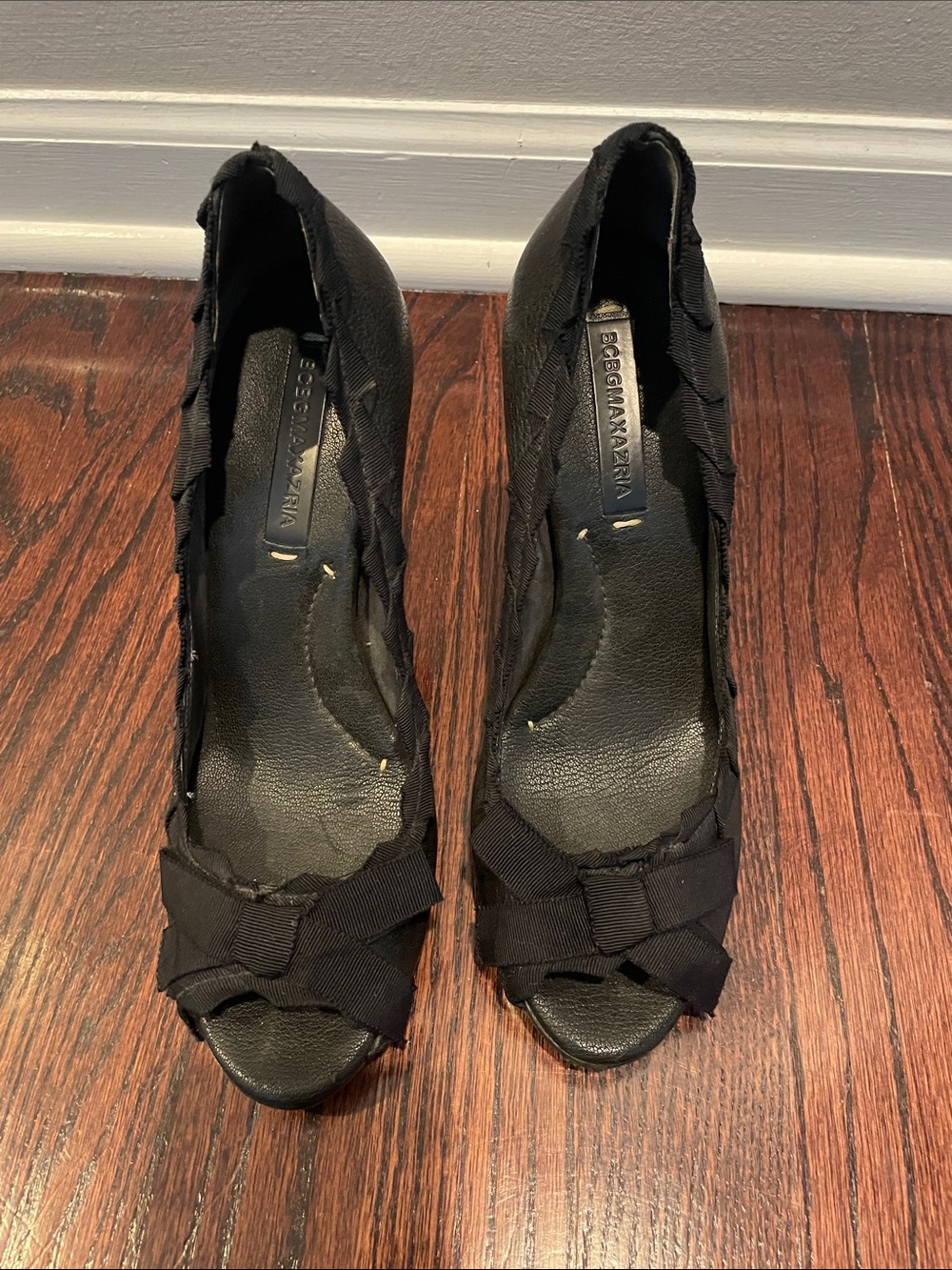 BCBGMaxAzria Black Leather Peep-Toe Bow-Accent Pumps